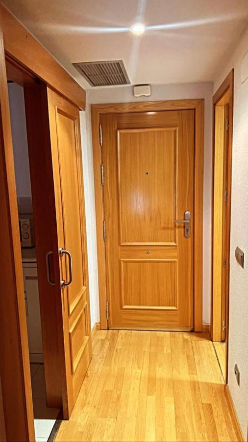 Suites Madrid Belfast 13 Ifema Airport Bagian luar foto